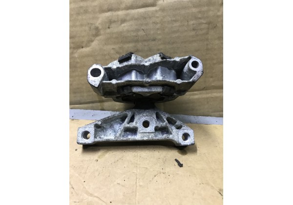 Подушка двигуна права Citroen C2, C3, 1.4 8V, 9647722280